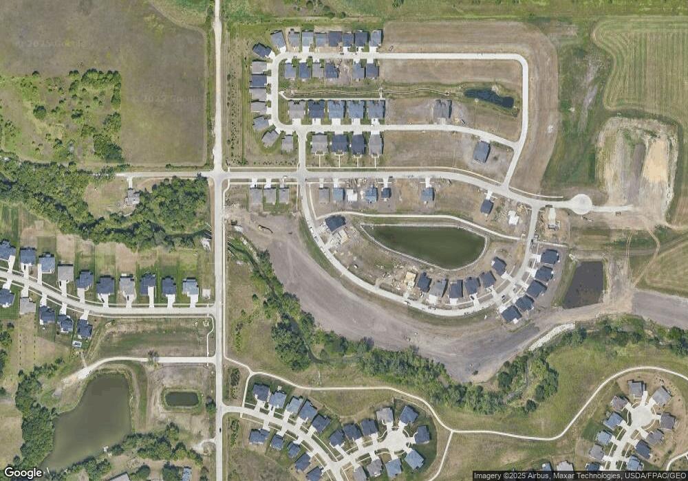 9915 Watermeadow Cir, Johnston, IA 50131 - photo 1