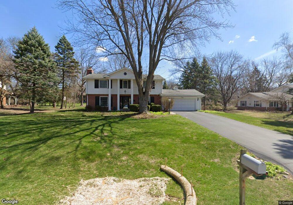 1070 Red Barn Ln, Elm Grove, WI 53122 - photo 1