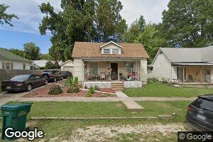 1115 Iowa St, Louisiana, MO 63353