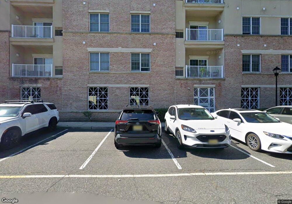 3306 Windsor Park Ct, Englewood, NJ 07631 - photo 1