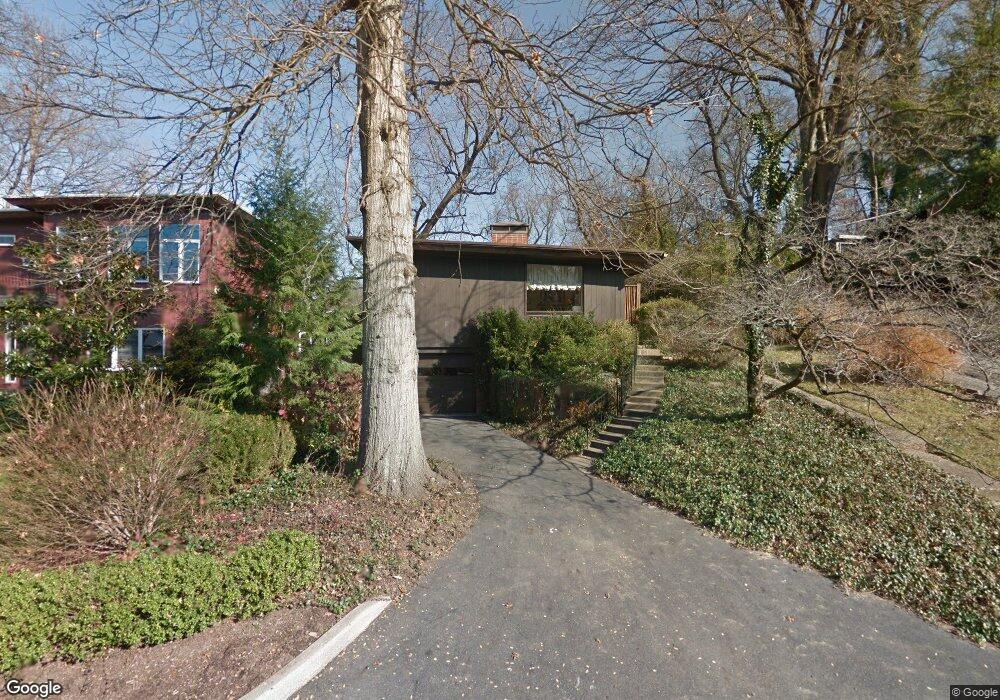 74 Valley Rd, Louisville, KY 40204 - photo 1