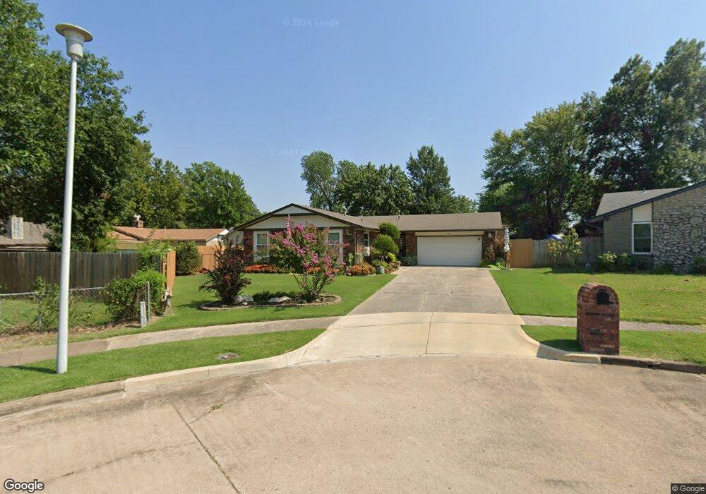 1105 S Lions Ct, Broken Arrow, OK 74012 - photo 1