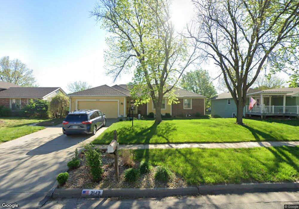 2142 SW Brookfield St, Topeka, KS 66614 - photo 1
