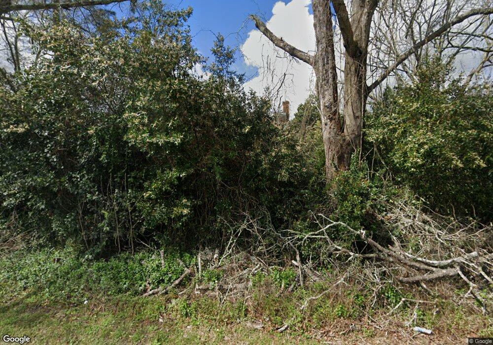 211 Franklin St, Metter, GA 30439 - photo 1