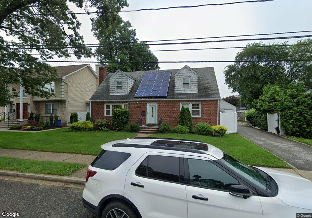 726 Wren Ct, West Hempstead, NY 11552 - photo 1