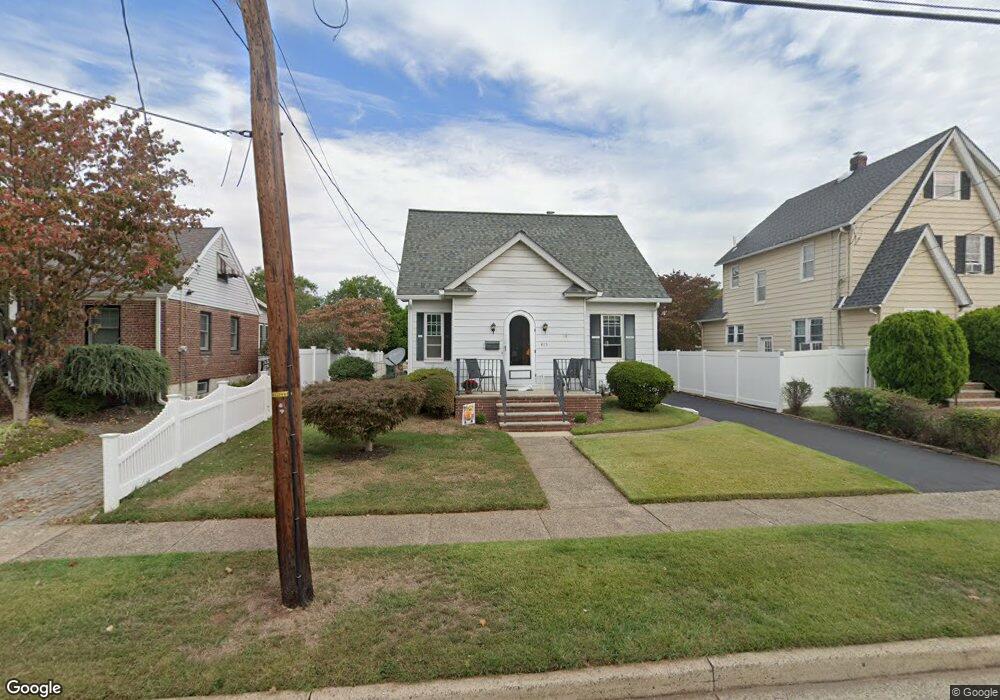 415 Walnut St, Middlesex, NJ 08846 - photo 1