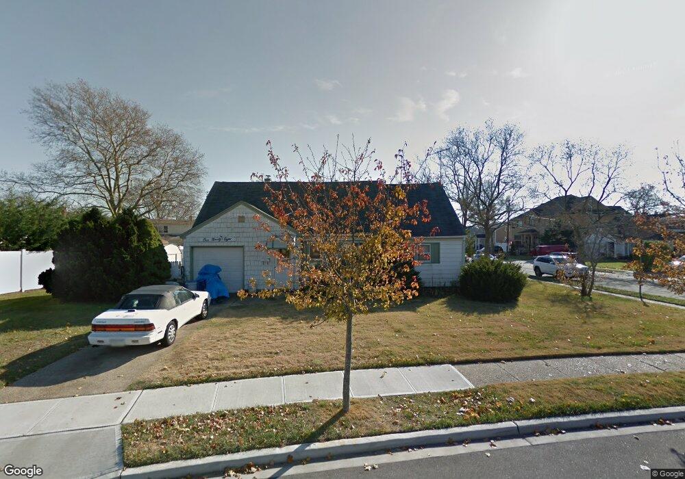 198 Evers Ln, Oceanside, NY 11572 - photo 1