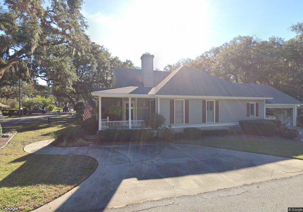 215 Broadway St, Saint Simons Island, GA 31522 - photo 1