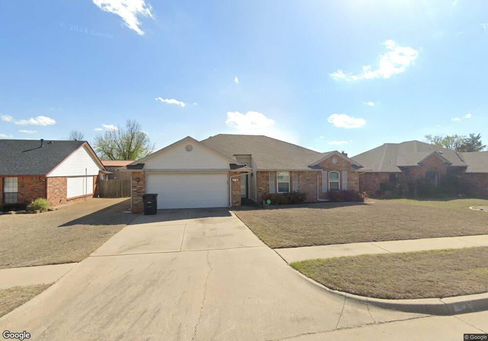 1638 NE 9th St, Moore, OK 73160 - photo 1