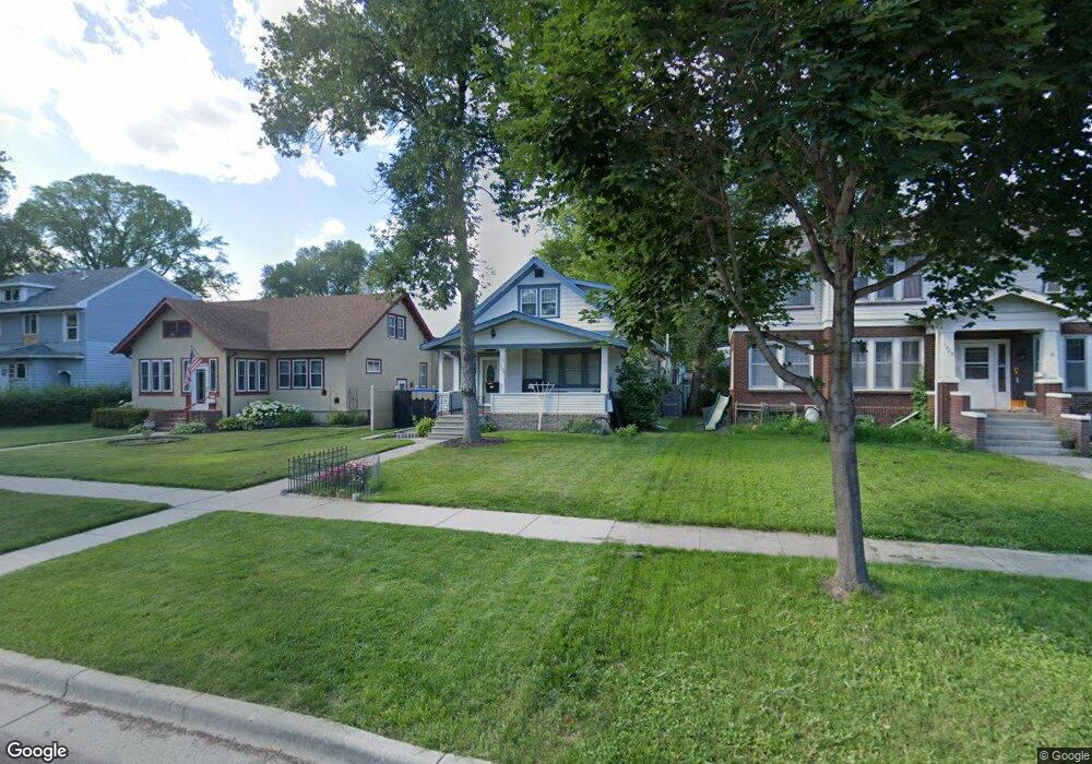 1009 4th Ave S, Fargo, ND 58103 - photo 1