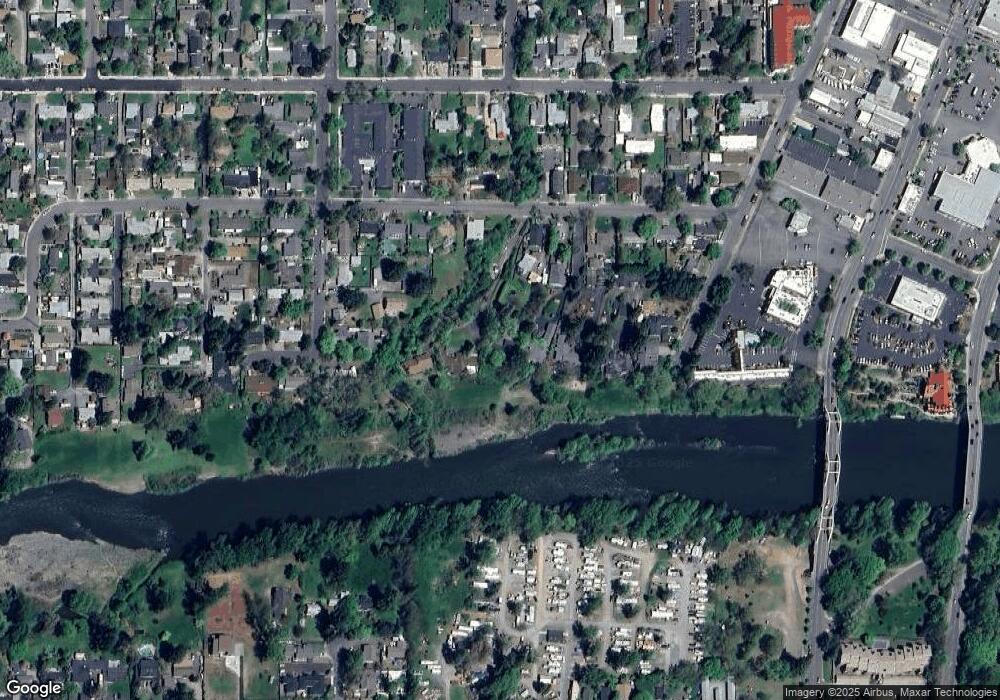 255 SW Central Ave, Grants Pass, OR 97526 - photo 1