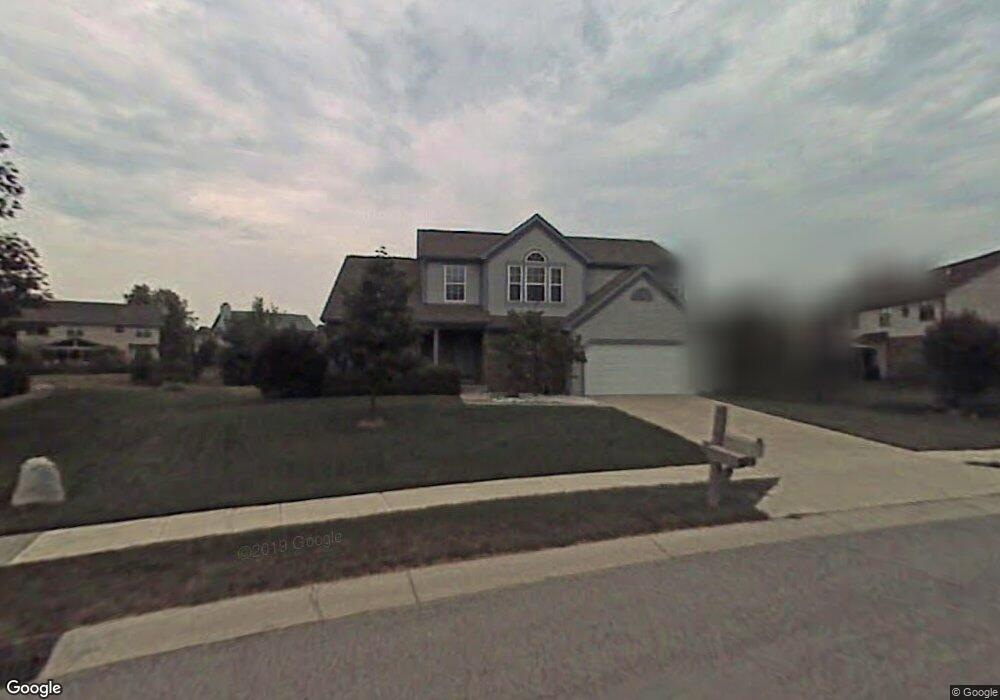 11150 Plum Hollow Cir, Fishers, IN 46037 - photo 1