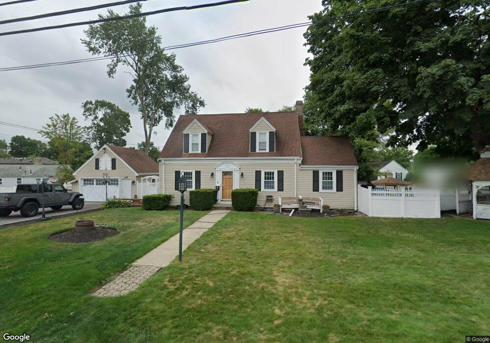 11 Manor Rd, Waltham, MA 02453 - photo 1