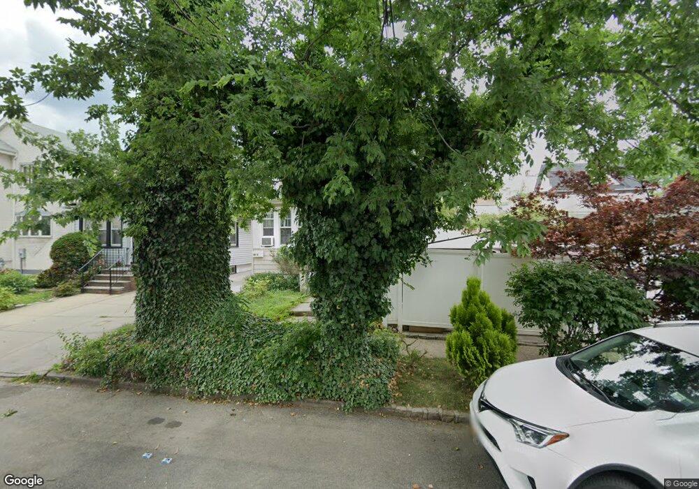 3231 152nd St, Flushing, NY 11354 - photo 1