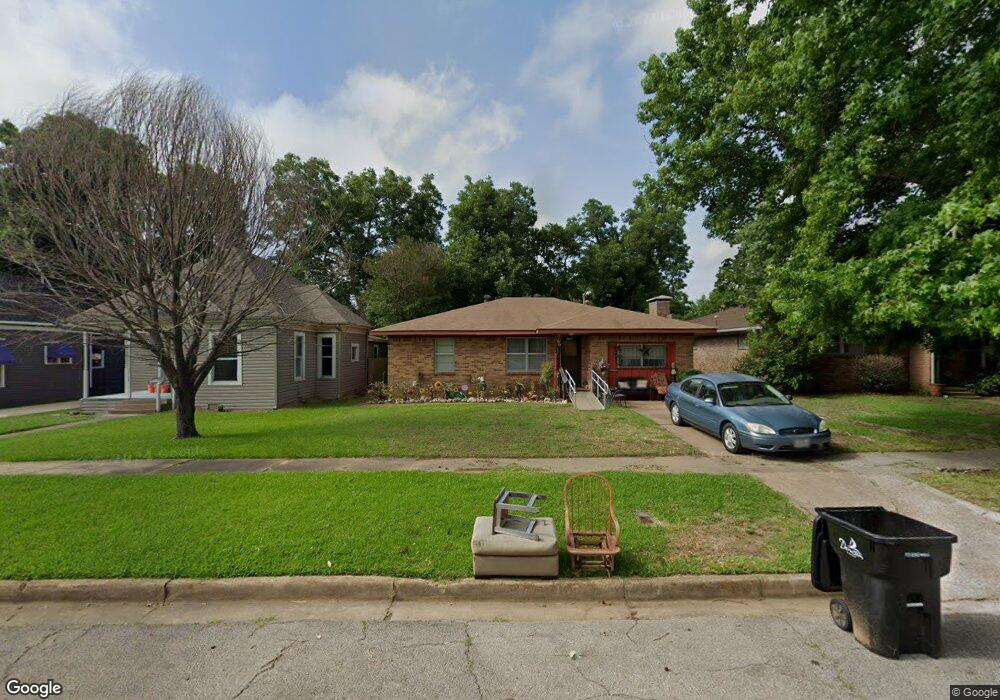 1126 W Gandy St, Denison, TX 75020 - photo 1