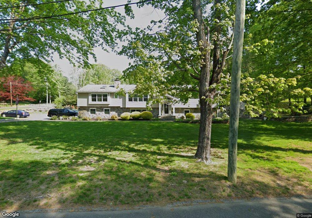 7 Bunker Hill Dr, Trumbull, CT 06611 - photo 1