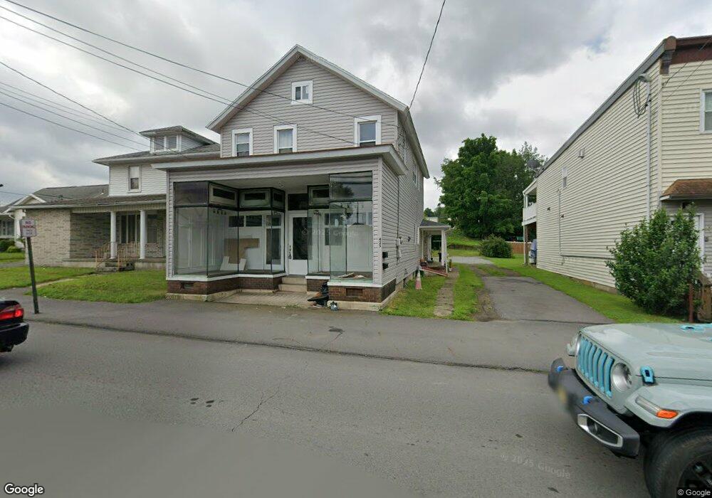 425 Main St, Dupont, PA 18641 - photo 1