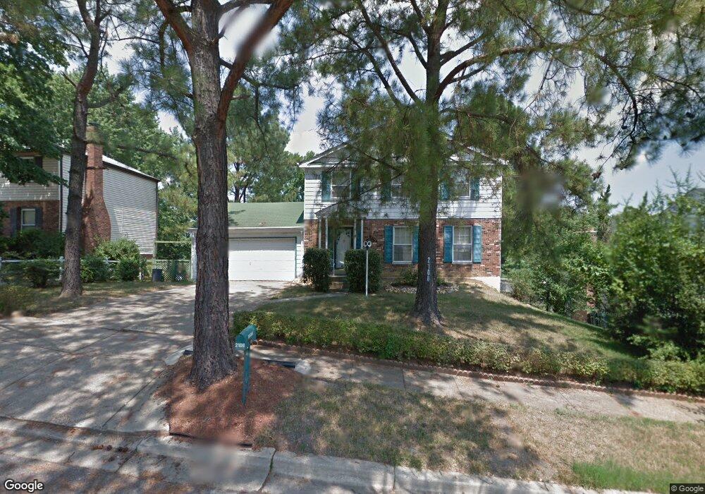 2108 Willowtree Ln, Temple Hills, MD 20748 - photo 1