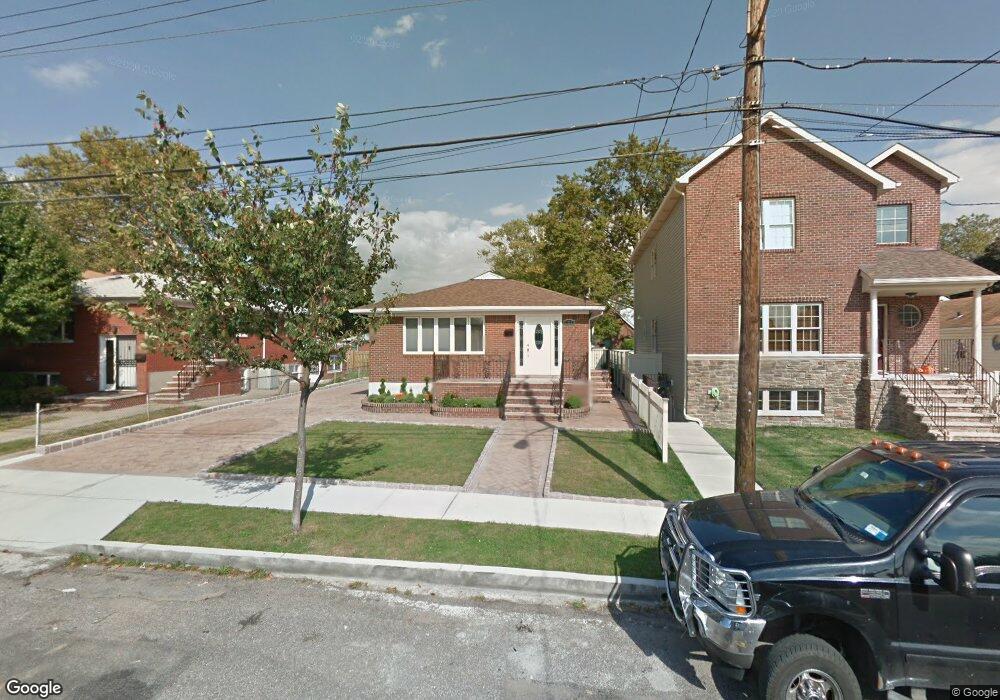 121 Bionia Ave, Staten Island, NY 10305 - photo 1