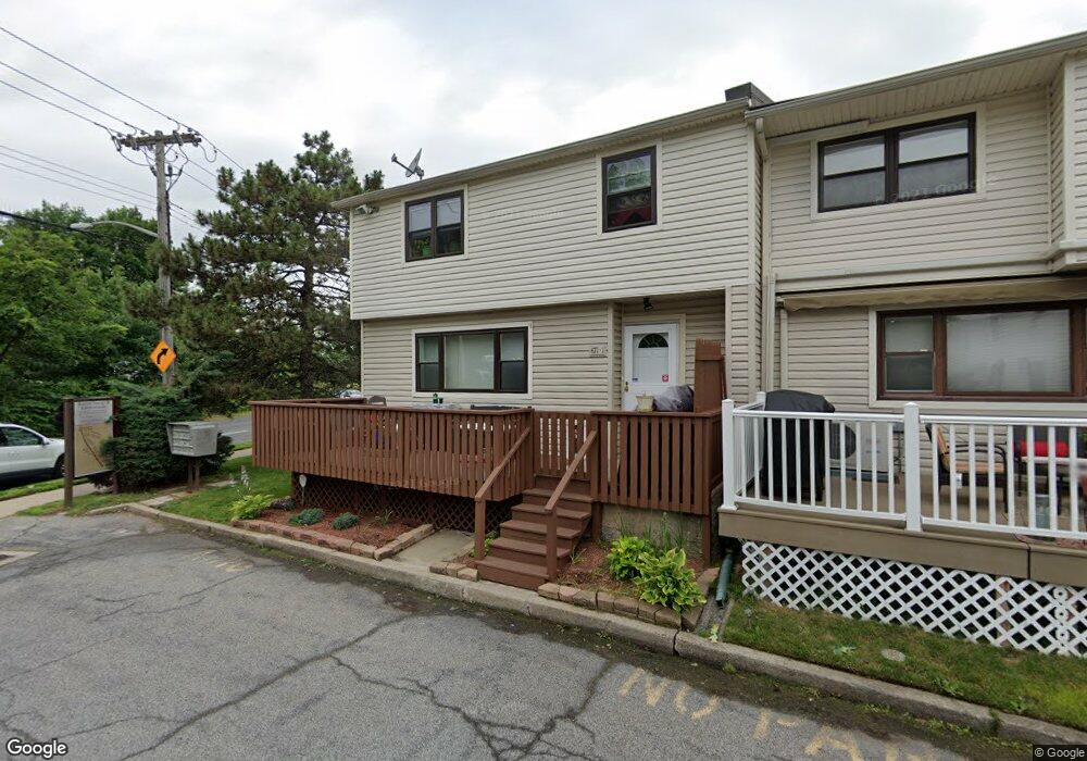 471 Willow Rd E unit 1, Staten Island, NY 10314 - photo 1