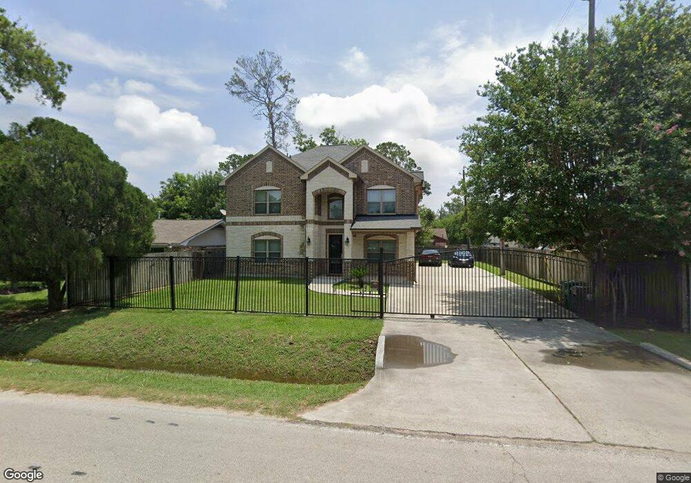 9202 Mcgallion Rd, Houston, TX 77022 - photo 1