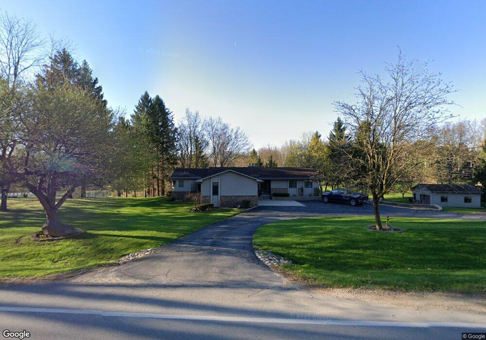 525 S Hacker Rd, Brighton, MI 48114 - photo 1