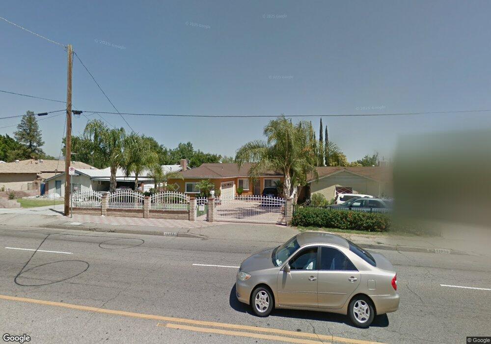 13952 Hubbard St, Sylmar, CA 91342 - photo 1