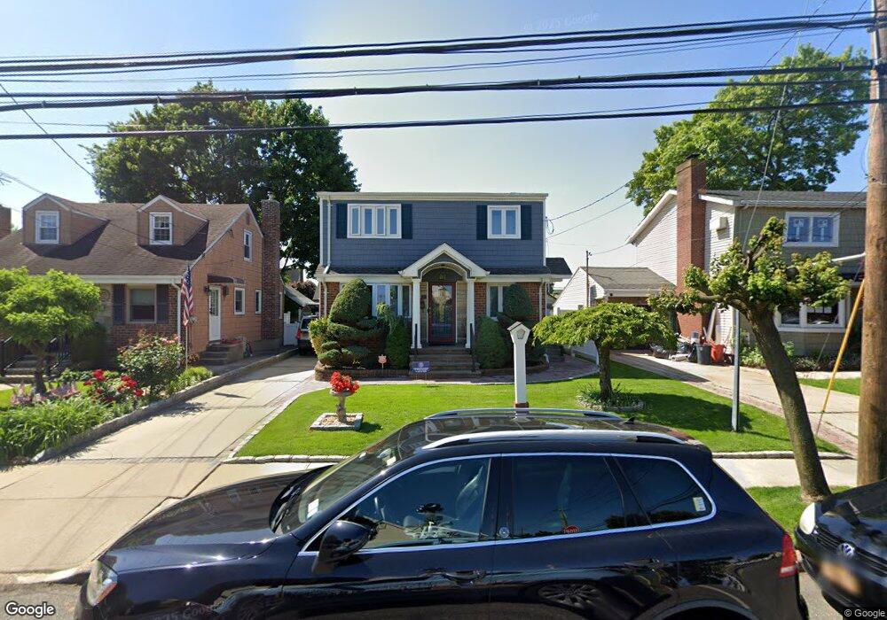 119 Raff Ave, Mineola, NY 11501 - photo 1