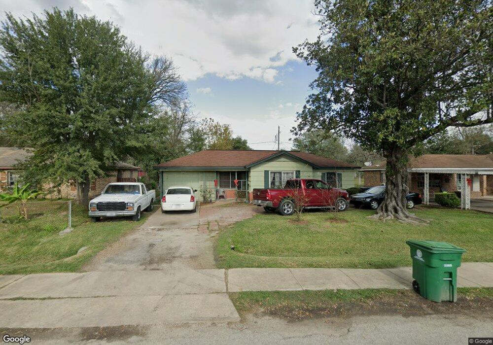 6953 Peyton St, Houston, TX 77028 - photo 1