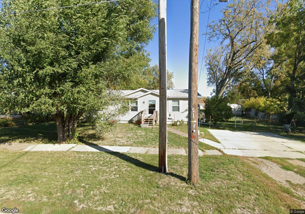 814 E 7th St N, Newton, IA 50208 - photo 1