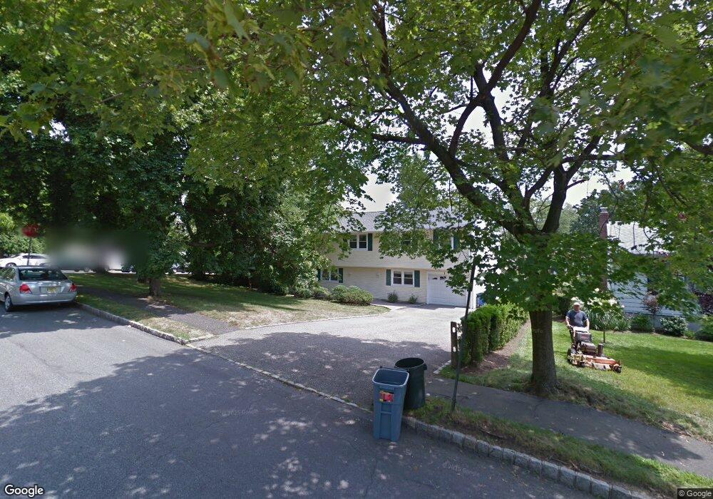 1 Bristol Ct, Livingston, NJ 07039 - photo 1