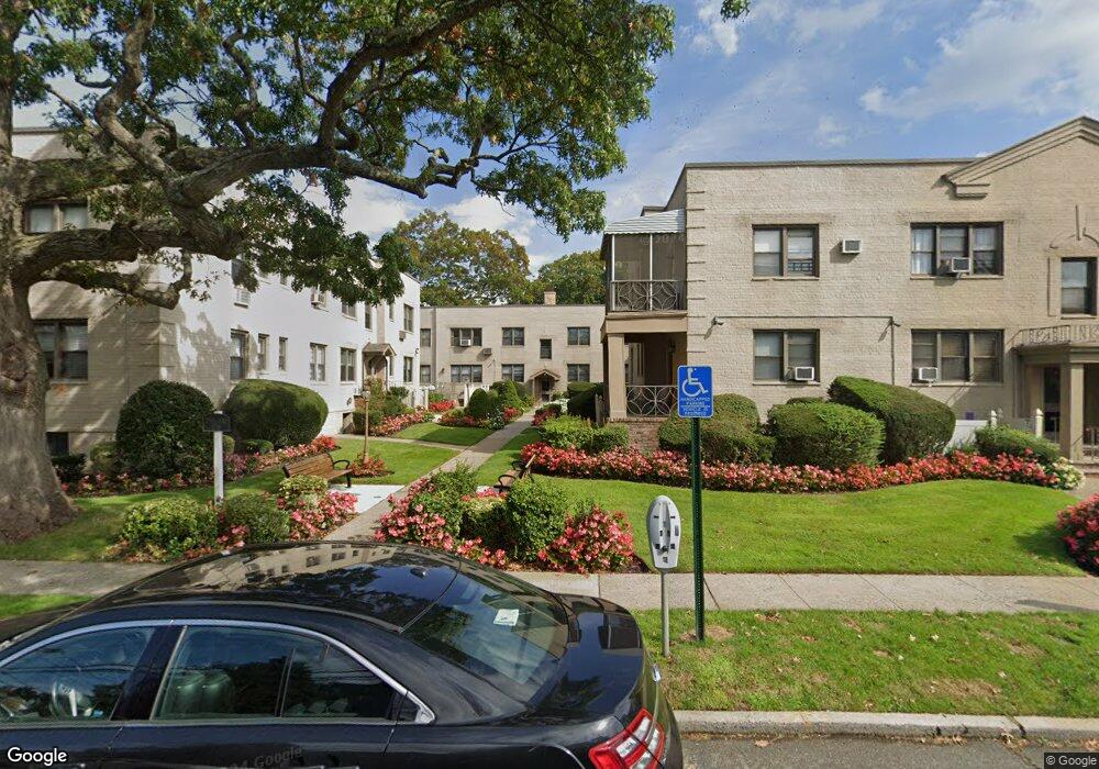 292 Cedarhurst Ave unit F2, Cedarhurst, NY 11516 - photo 1