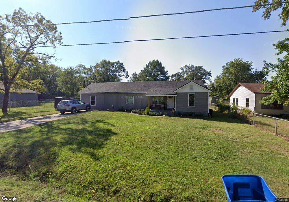 204 SE 5th St, Muldrow, OK 74948 - photo 1
