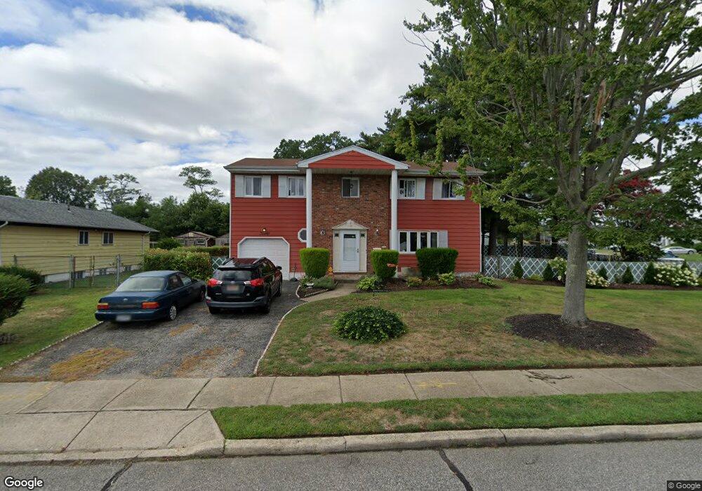 20 Summer Ln, Amityville, NY 11701 - photo 1