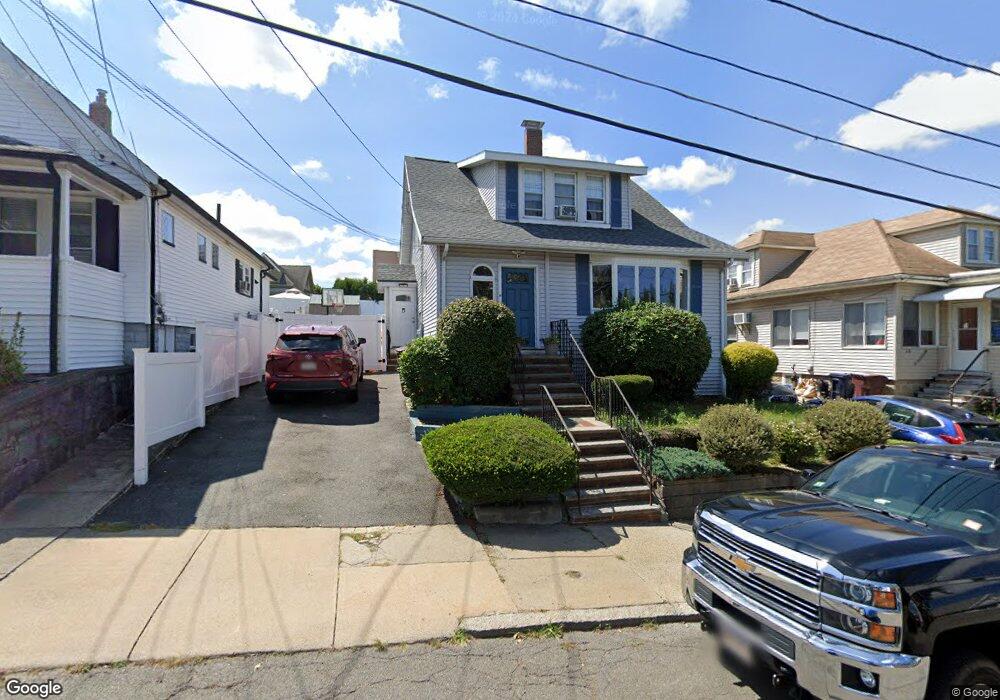 34 Greenhalge Ave, Everett, MA 02149 - photo 1