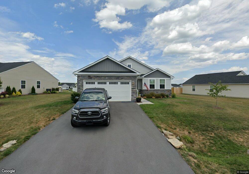 523 Switchgrass Ct, Bunker Hill, WV 25413 - photo 1