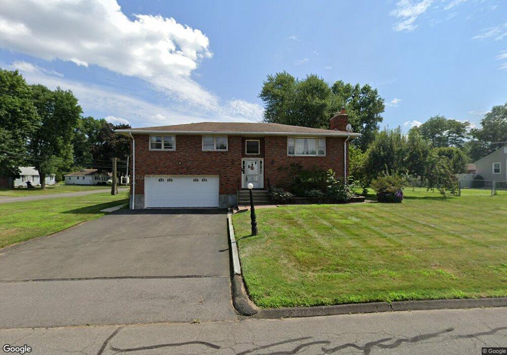 69 Woodmere Rd, Newington, CT 06111 - photo 1