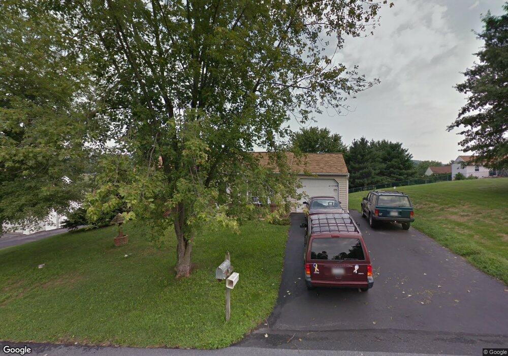 960 Daniel Dr, Stevens, PA 17578 - photo 1