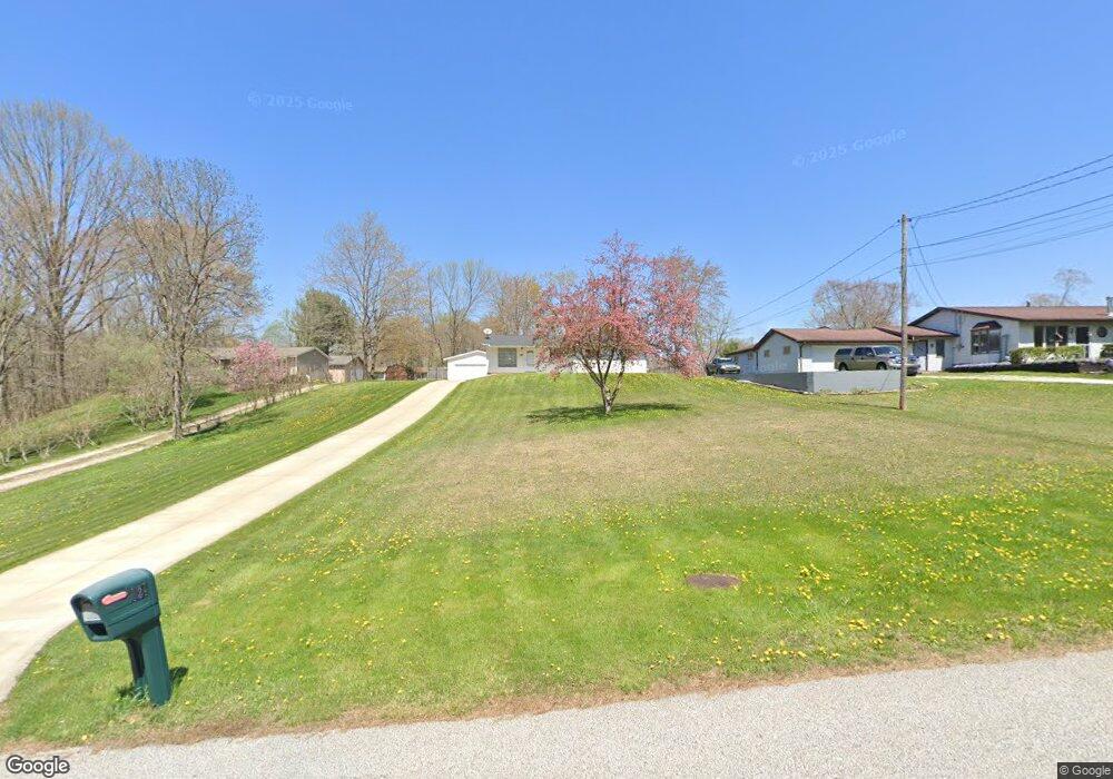 824 Sherwood Dr, Aurora, OH 44202 - photo 1