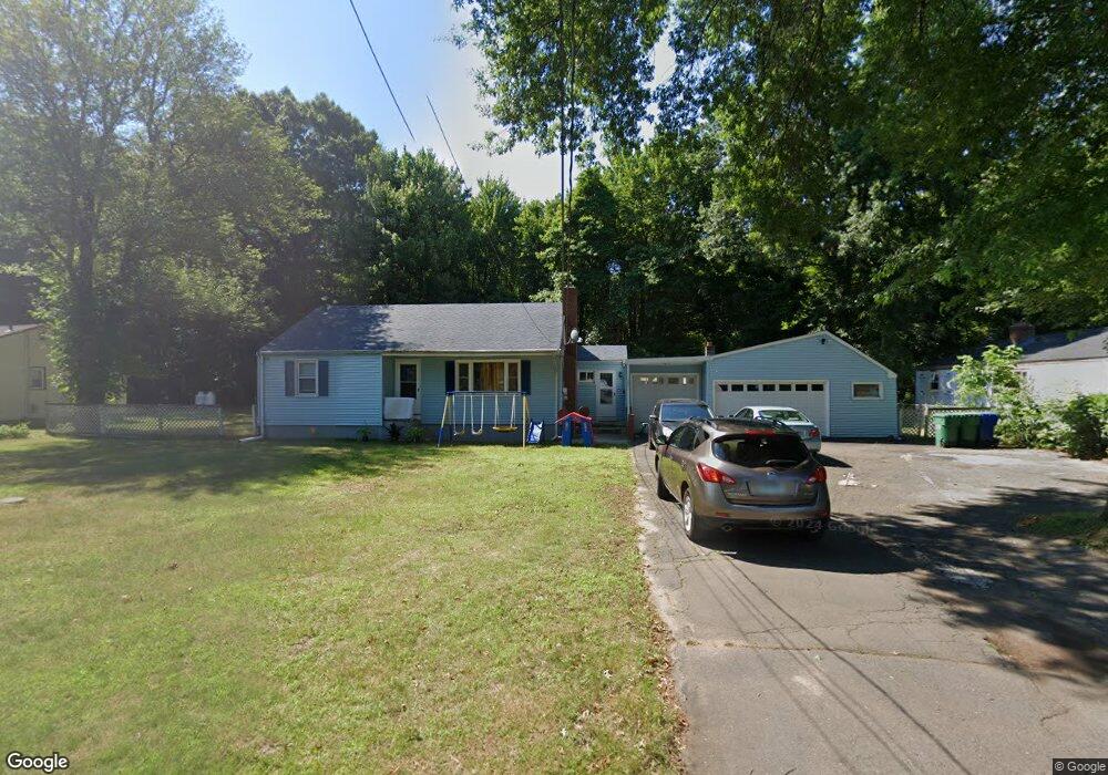 121 E Pershing St, Bloomfield, CT 06002 - photo 1