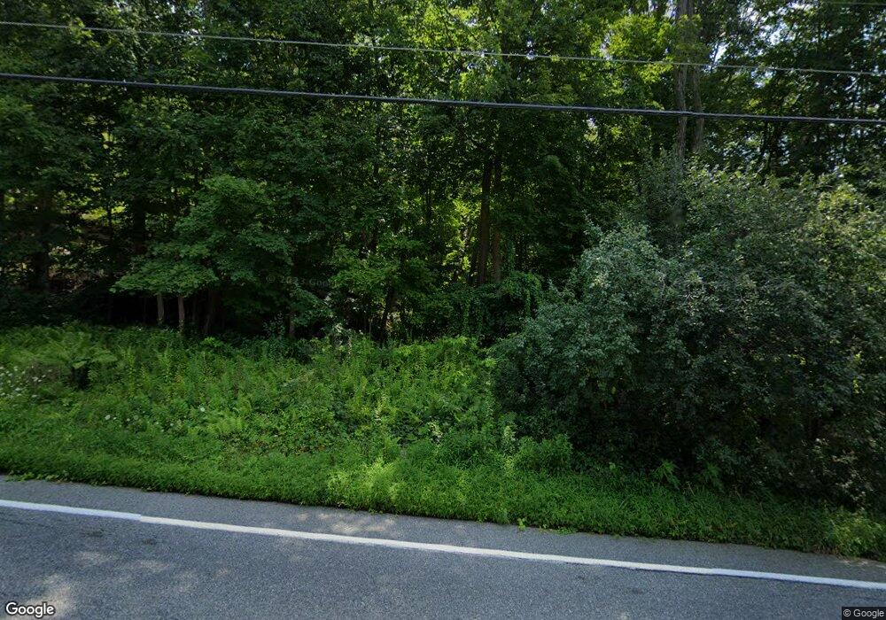 301 Farmers Mills Rd, Carmel, NY 10512 - photo 1