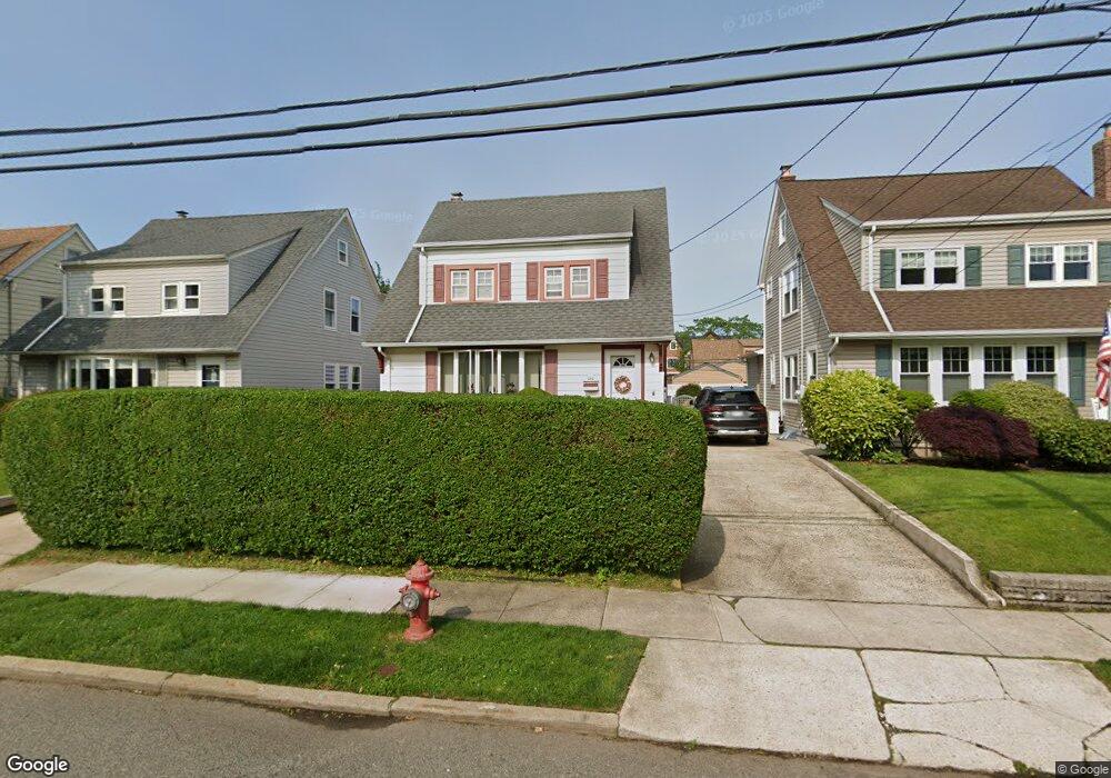 240 Campbell Ave, Williston Park, NY 11596 - photo 1