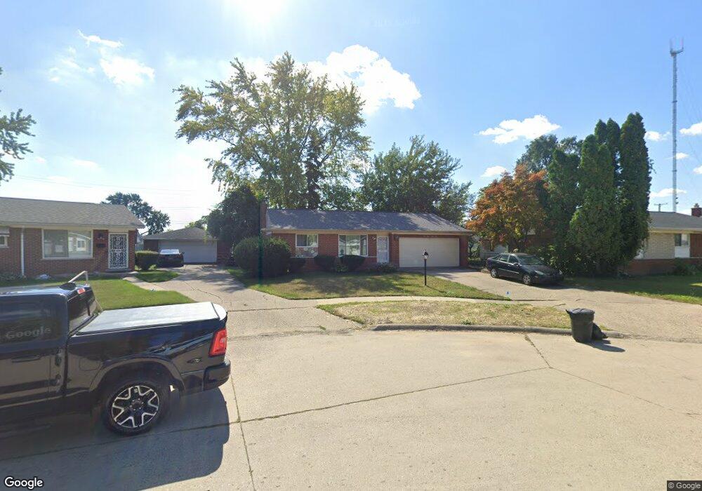 10331 N Oak Dr, Ferndale, MI 48220 - photo 1