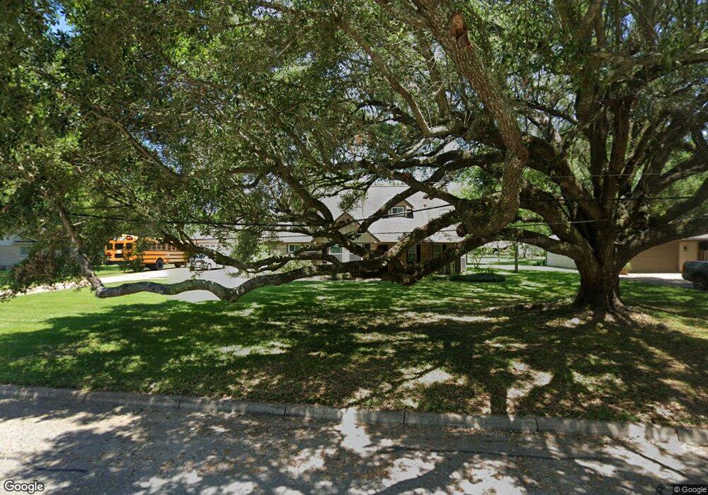 402 S Shadowbend Ave, Friendswood, TX 77546 - photo 1