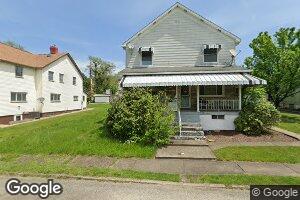 1105 1st St, Grindstone, PA 15442