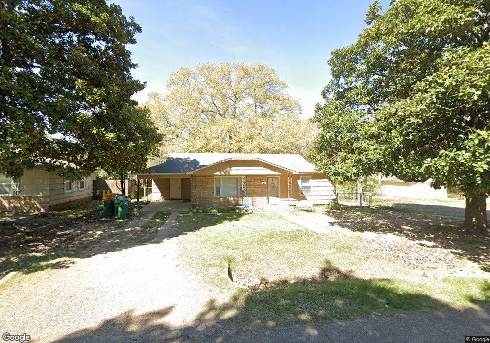 3102 Meadows Dr, Texarkana, TX 75501 - photo 1