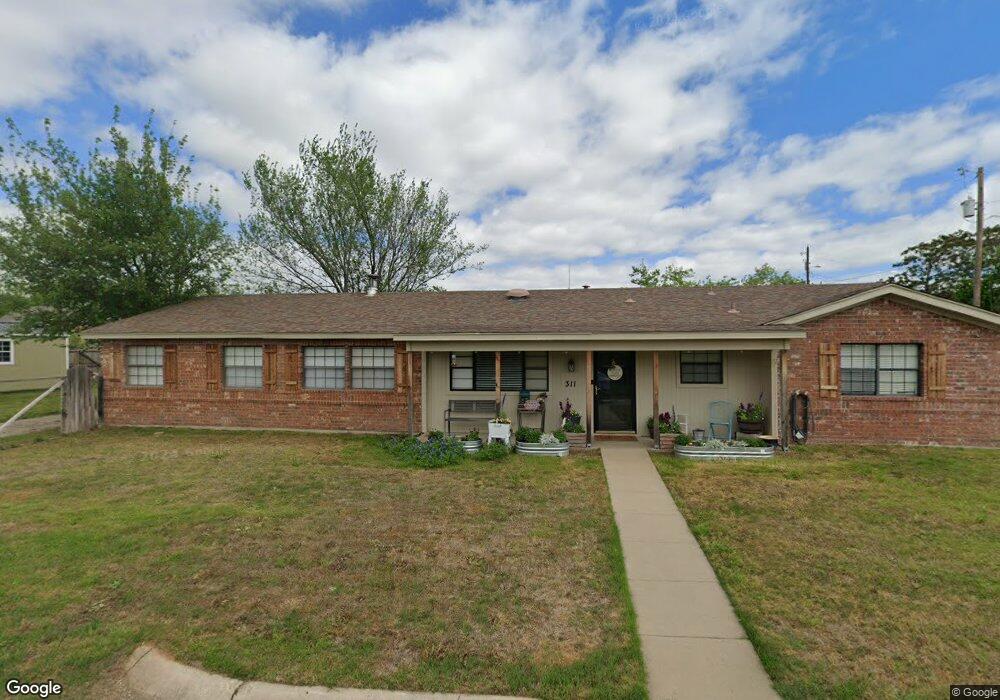 311 Ridgeway Blvd, Weatherford, TX 76086 - photo 1