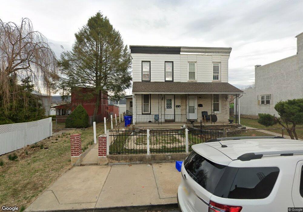 1743 Pear St, Reading, PA 19601 - photo 1