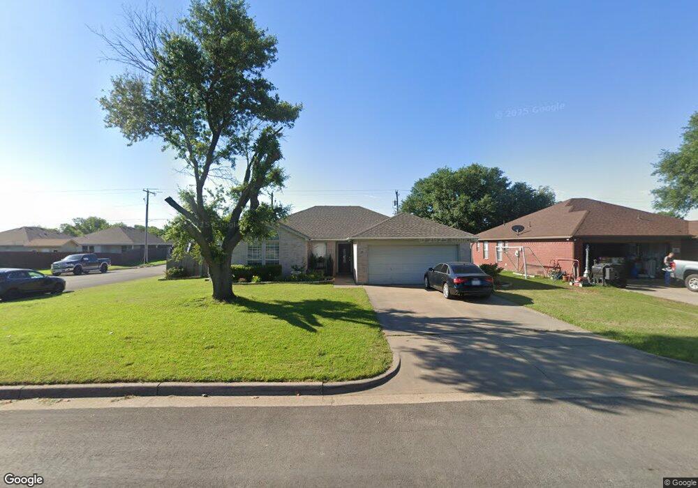 301 Odell St, Cleburne, TX 76033 - photo 1