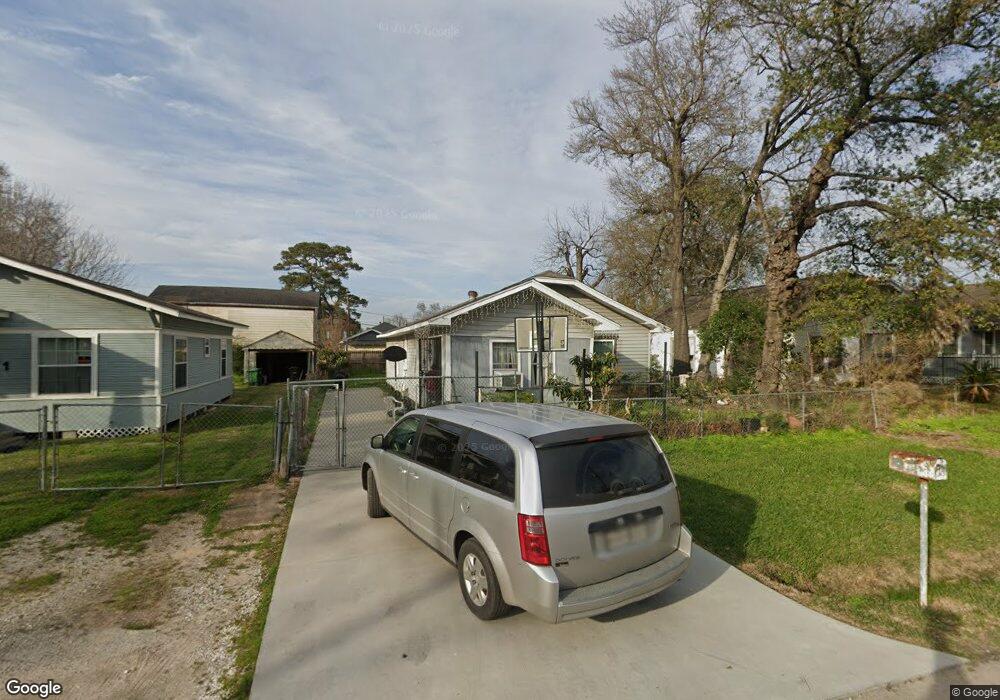 221 Royder St, Houston, TX 77009 - photo 1